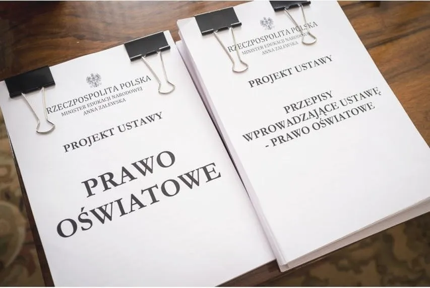 Co z reformą oświaty? Poznaj kluczowe zmiany w nowym programie nauczania