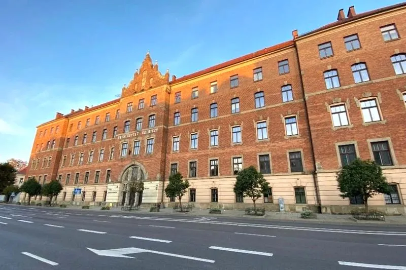 Praca na Uniwersytecie Rolniczym – nabór, stanowiska i wymagania
