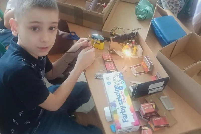 Technika na co dzień: program nauczania — kluczowe informacje i praktyczne zasoby