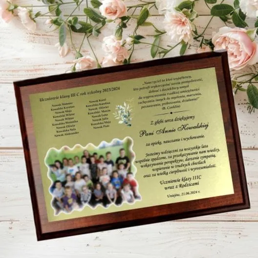 Zaskocz swojego wychowawcę: 10 niezapomnianych pomysłów na prezent na koniec roku