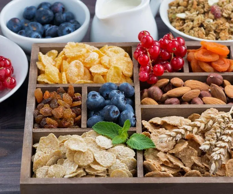 Zdrowe przekąski dla ucznia – co warto znaleźć w sklepiku szkolnym?